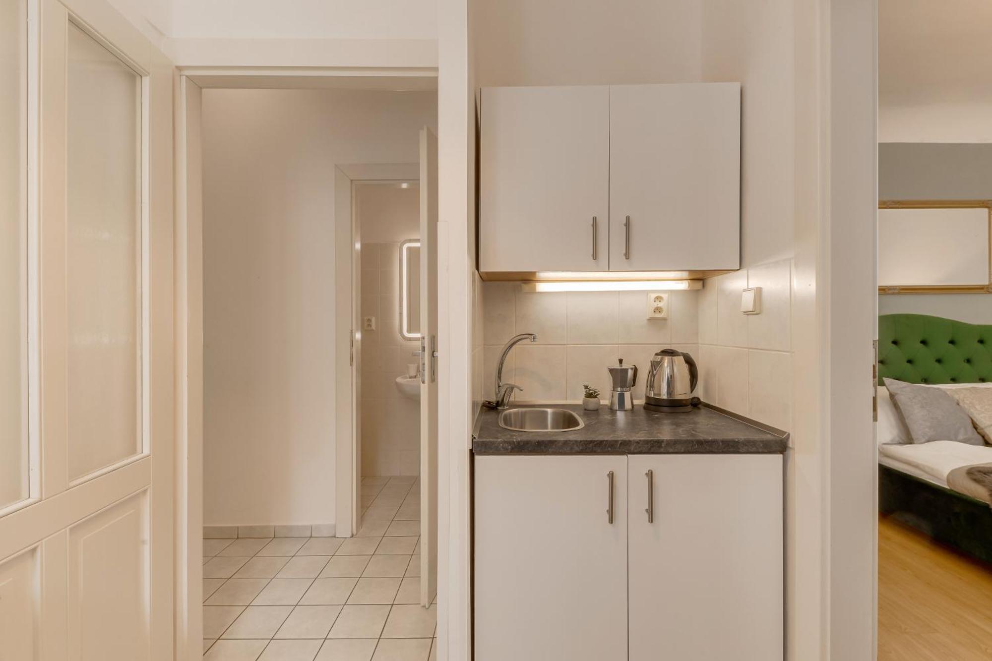King'S Road Residence Прага Экстерьер фото